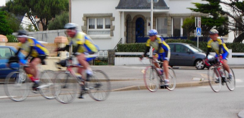 2010-06-12 10 01 Pouldreuzic Passage au Fort Bloque.JPG